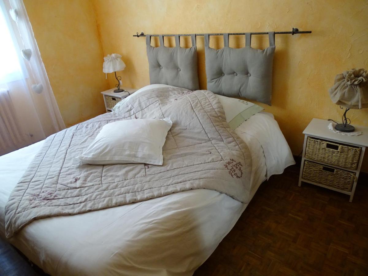 Hotel Aqui Sian Ben à Castellane Extérieur photo