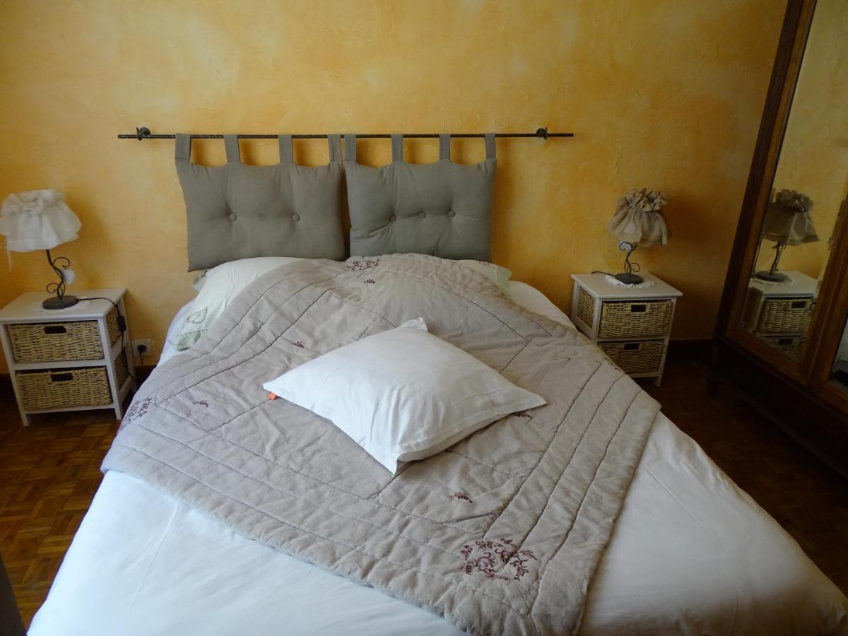 Hotel Aqui Sian Ben à Castellane Extérieur photo