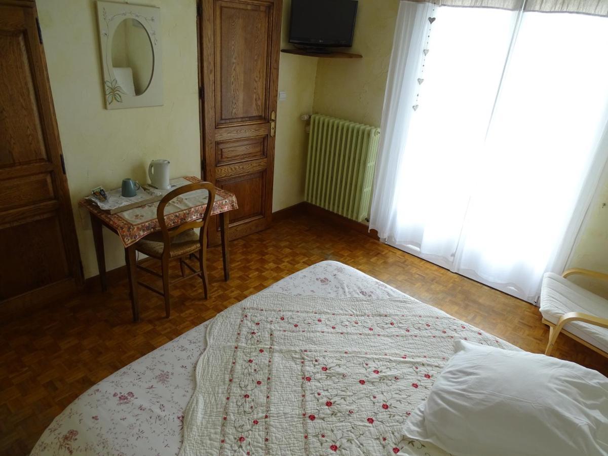 Hotel Aqui Sian Ben à Castellane Extérieur photo